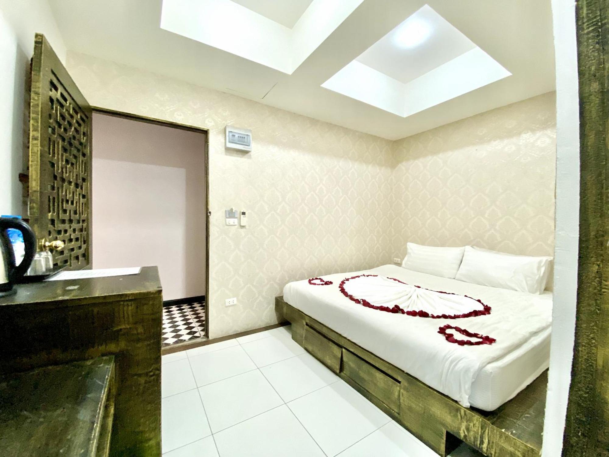 Beachwalk Patong Экстерьер фото