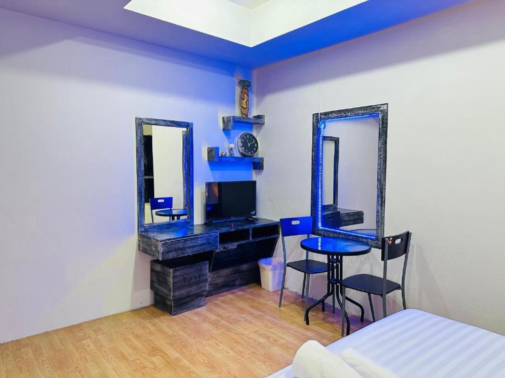 Beachwalk Patong Экстерьер фото