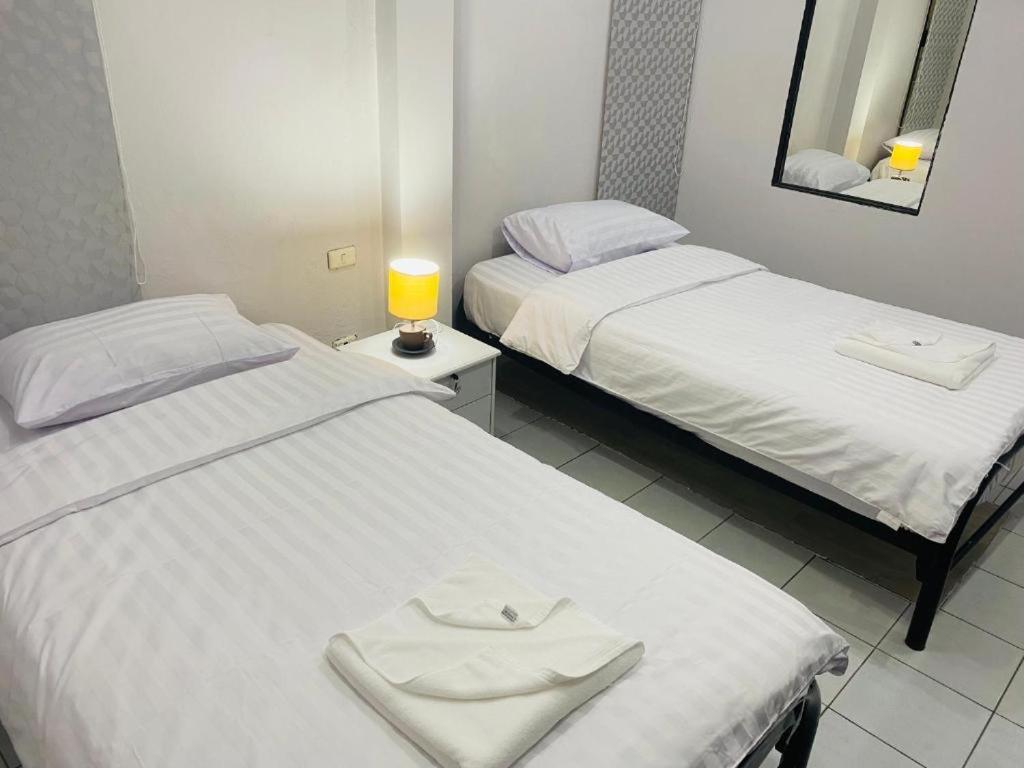 Beachwalk Patong Экстерьер фото
